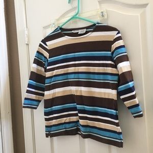 FINAL MARKDOWN Ladies cabin creek tee small